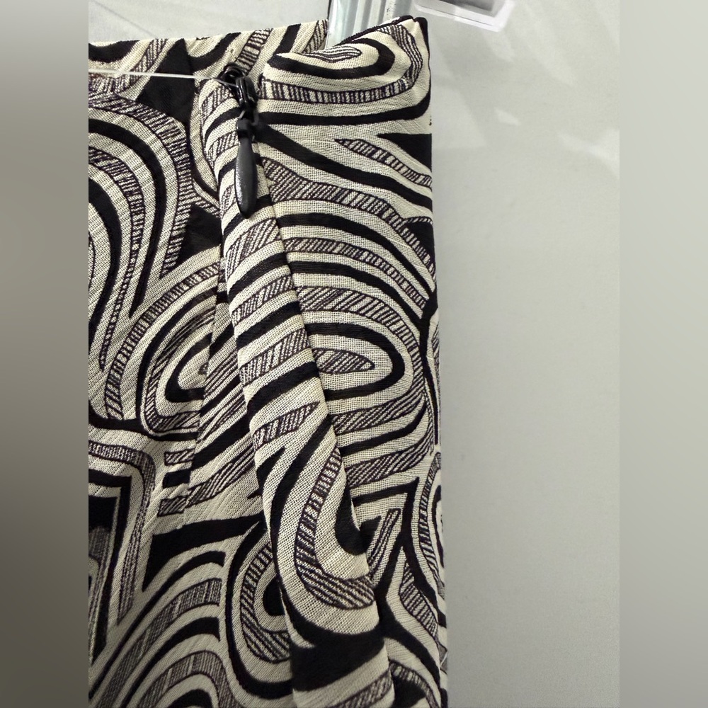 Charter Club Black and White Swirl A-Line Maxi Skirt - Picture 5 of 8